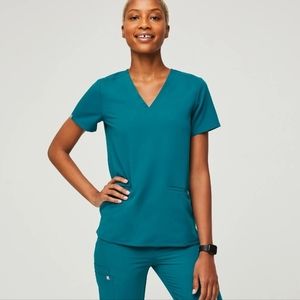 FIGS Pacific Blue Medium Scrubs Set - NEW